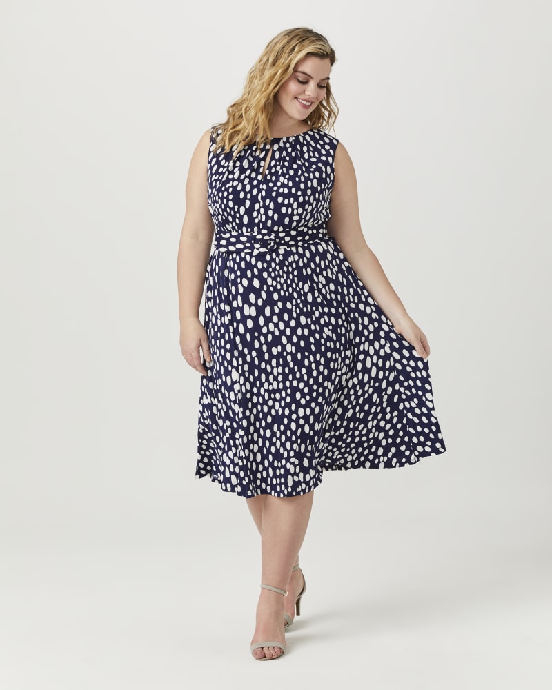 Plus size model with hourglass body shape wearing Kendra Keyhole Dress by London Times | Dia&Co | dia_product_style_image_id:152666